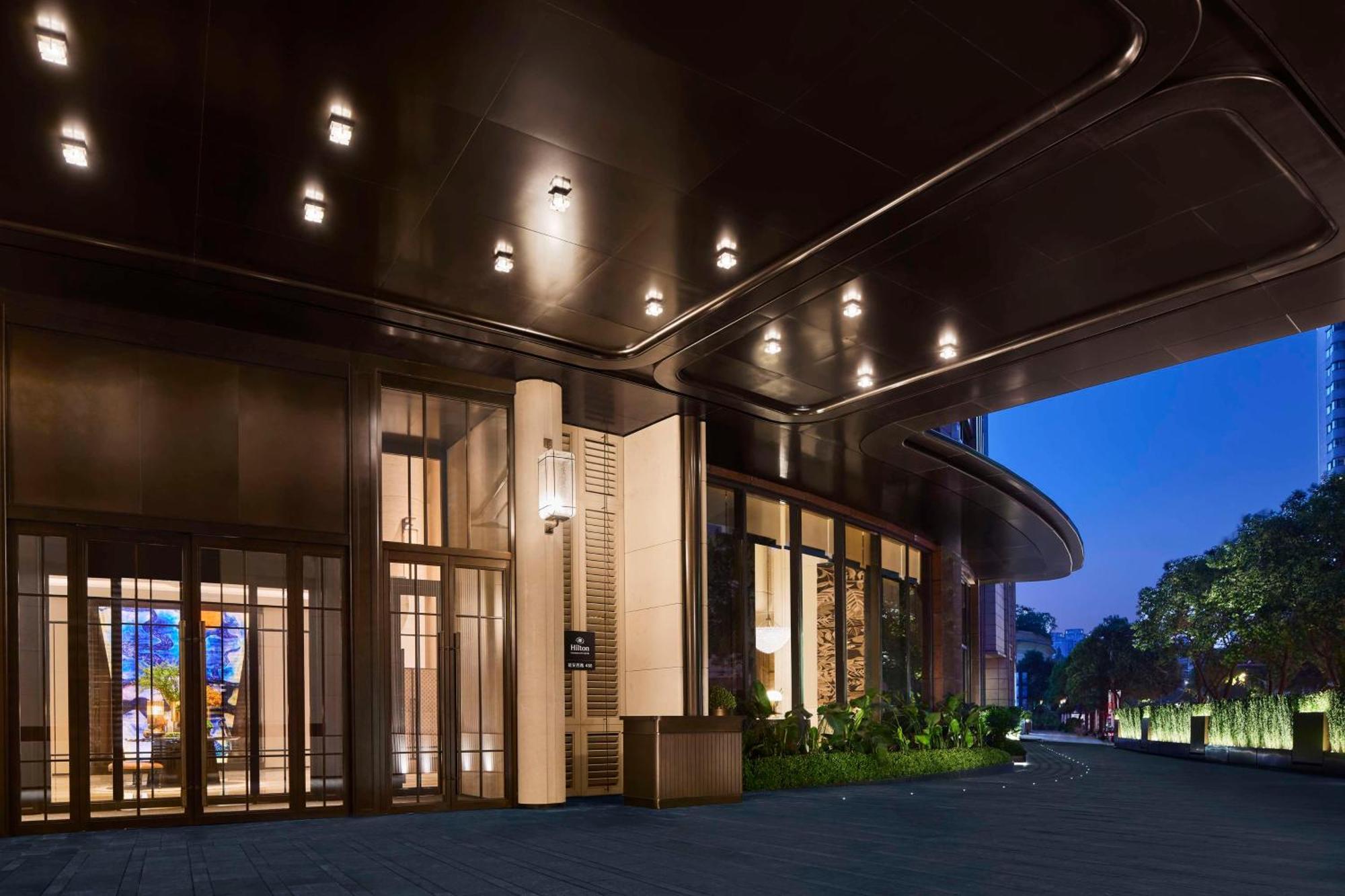 Hilton Shanghai City Center -Steps From Iconic Landmarks Wukang Mansion And Jing'An Temple Ngoại thất bức ảnh