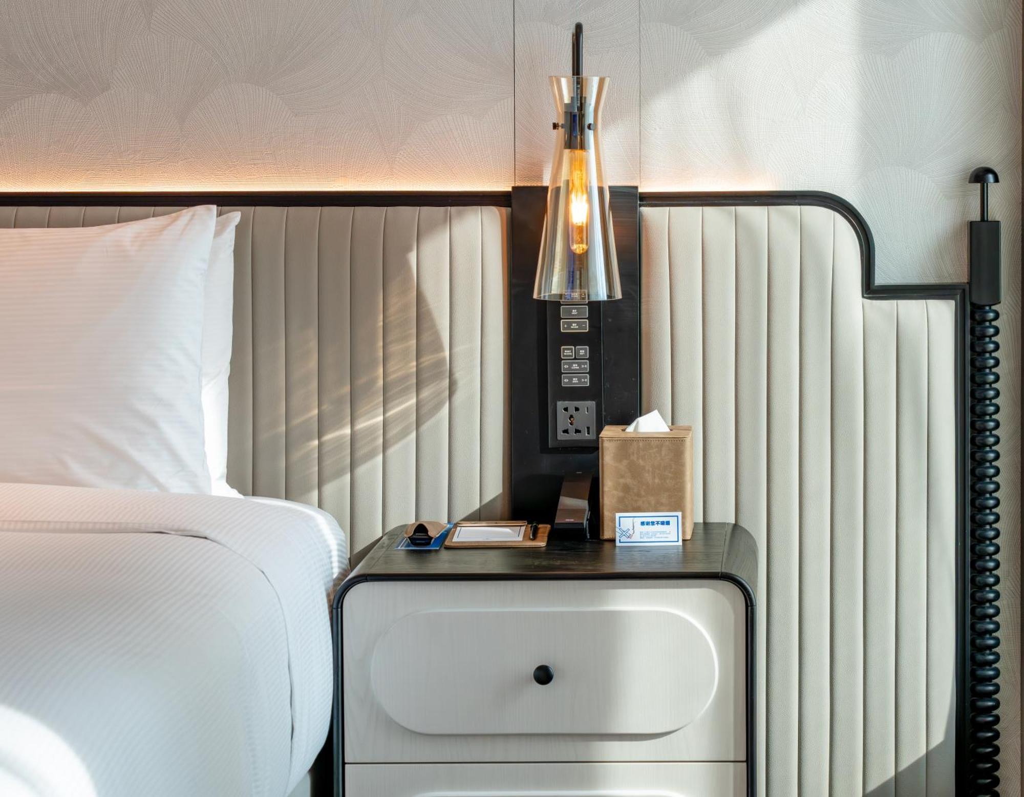 Hilton Shanghai City Center -Steps From Iconic Landmarks Wukang Mansion And Jing'An Temple Ngoại thất bức ảnh